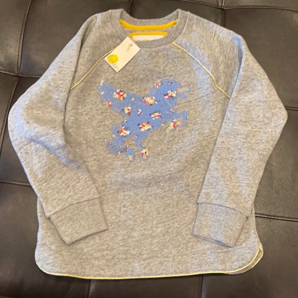 NWT Mini-Boden Girls sweatshirt size 9/10. Unicorn Appliqué